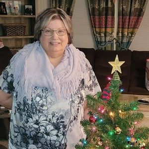 Meet your Posher, Debrakaye